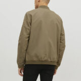 ⁦JACK & JONES BOMBER JOMER BOMBER KHAKI⁩ - الصورة ⁦3⁩