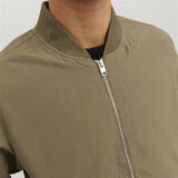 ⁦JACK & JONES BOMBER JOMER BOMBER KHAKI⁩ - الصورة ⁦6⁩